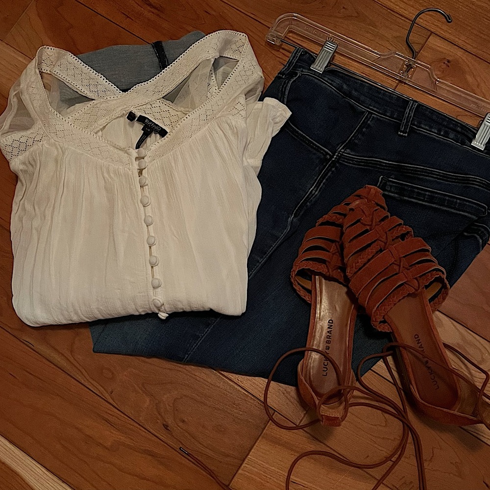V neck Top with Lace detail